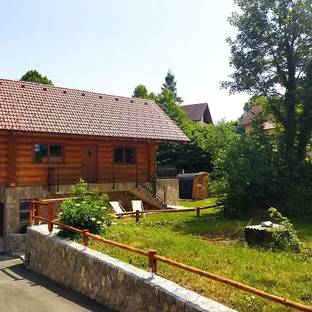 Brunarica Biopark -log House Biopark Hébergement de vacances