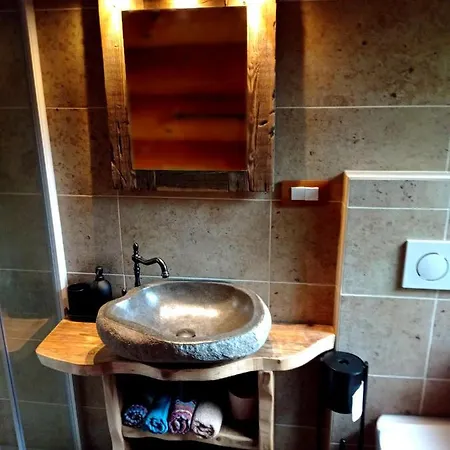 Hébergement de vacances Brunarica Biopark -log House Biopark Grosuplje