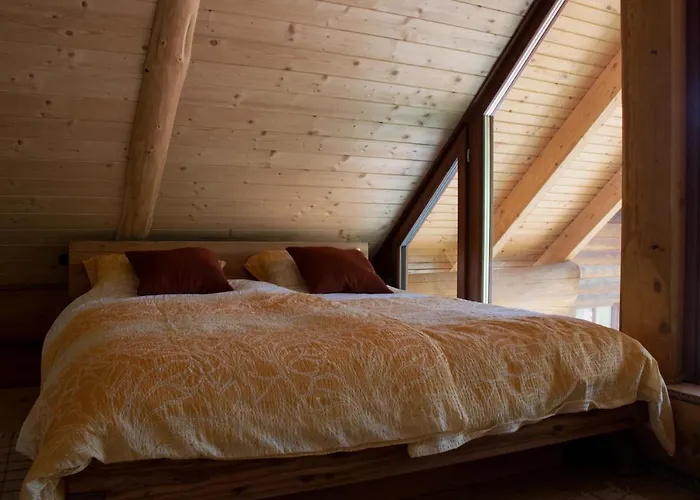 Brunarica Biopark -log House Biopark *