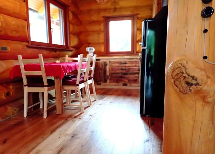 Σπίτι διακοπών Brunarica Biopark -log House Biopark Grosuplje